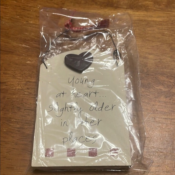 Decorative Plaque with Heart Accent - Picture 3 of 3